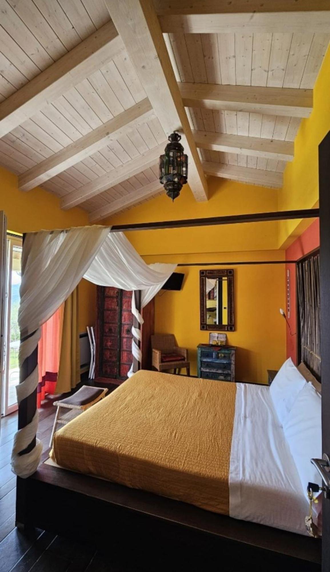 La Cicala Stonata Bed & Breakfast Dolceacqua Eksteriør bilde